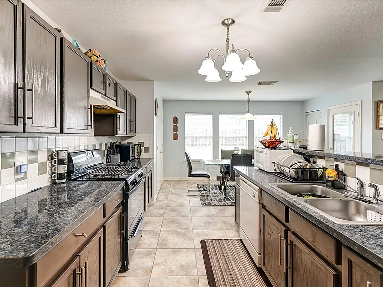 21030 Kenna Cove Ln — Photo 18