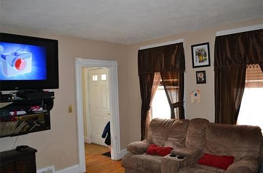 4th image of 51 Concord Ave #51