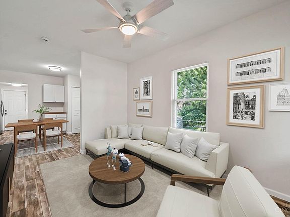 4th image of 917 Reservoir St