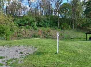 13710 Saint Clair Dr, North Huntingdon, PA 15642