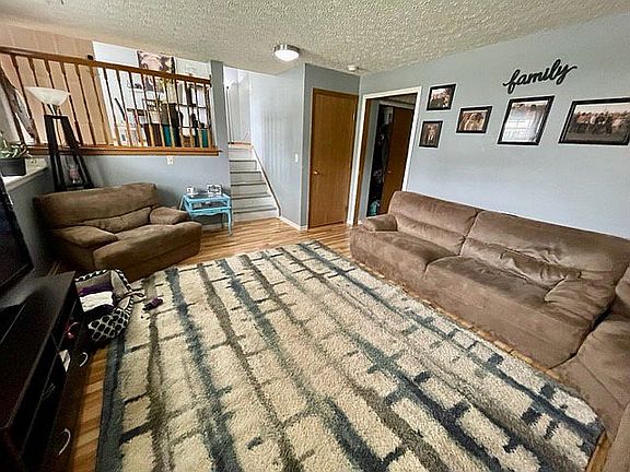 3rd image of 2640 Creekwillow Pl
