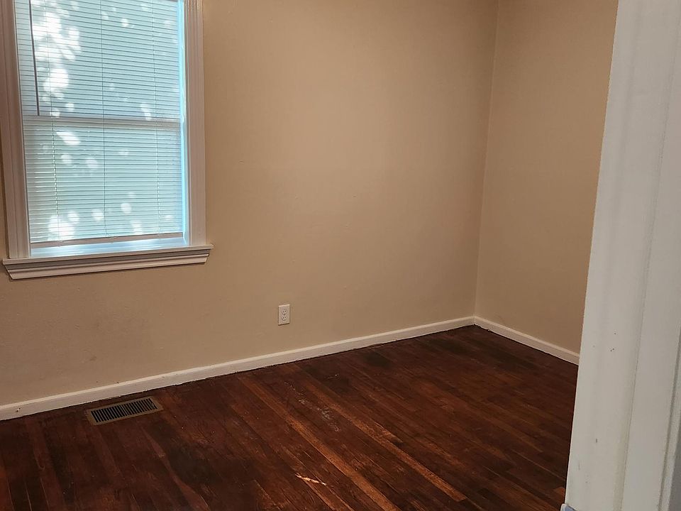 2nd image of 2321 Marlowe Ave #1