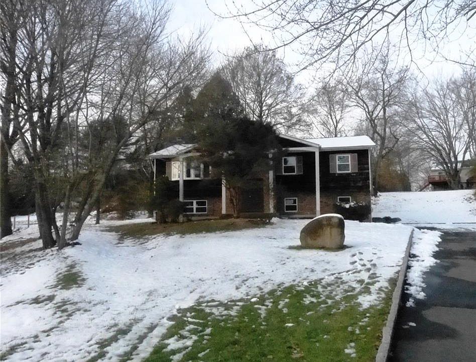 1st image of 12 Hannah Ln