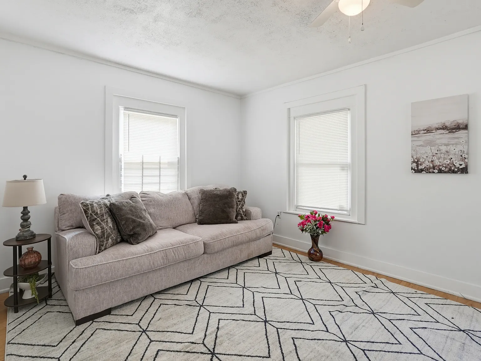 4 bed, 1404 sqft, $1,500 — Photo 3