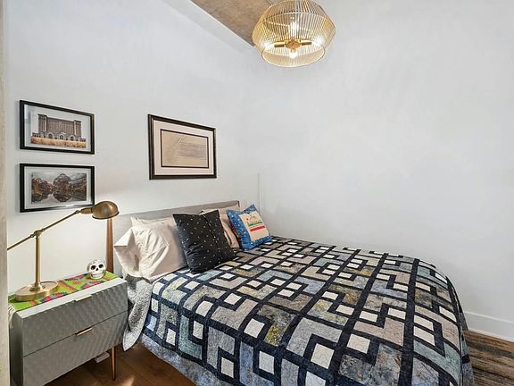 3rd image of 125 E 13th St Unit 1307