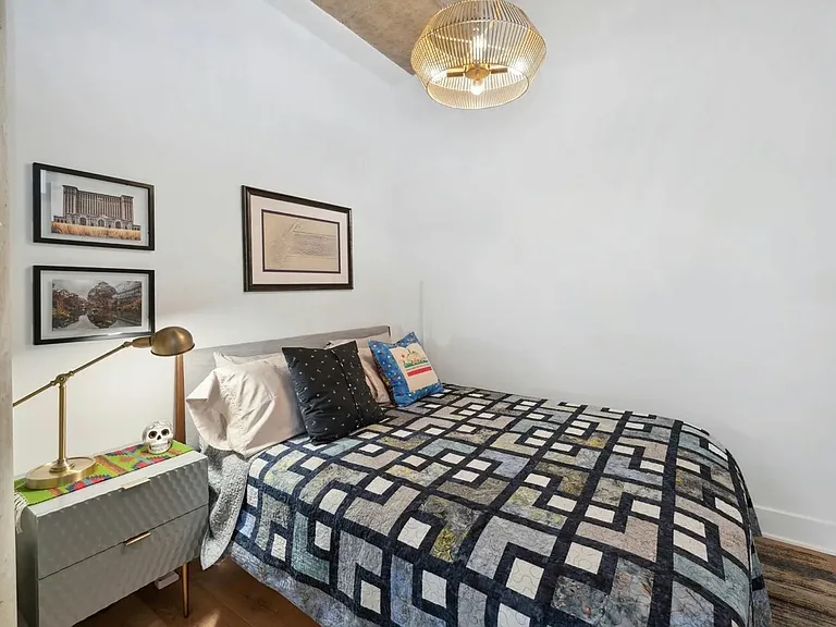 125 E 13th St #1307 — Photo 3
