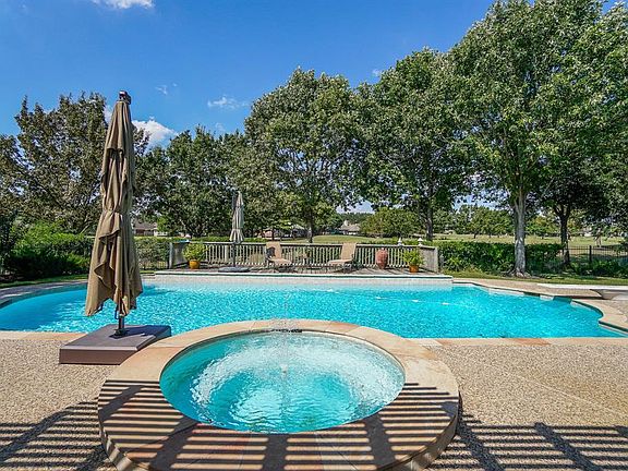 2nd image of 4022 Belvoir Park Dr