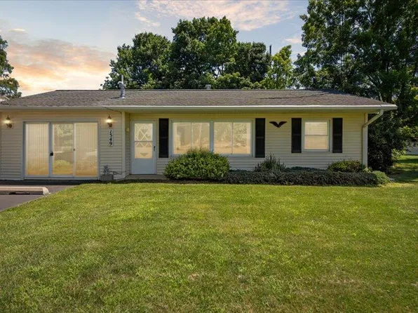 1549 Wolf Lake Rd, Grass Lake, MI 49240