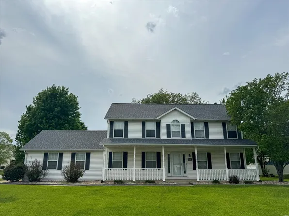 3241 Millbrook Dr, Shiloh, IL 62221