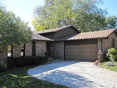 1st image of 650 Olde Oak Dr