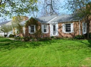 7600 N Links Way, Fox Pt, WI 53217