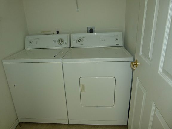 5th image of 955 SE 38th Ave