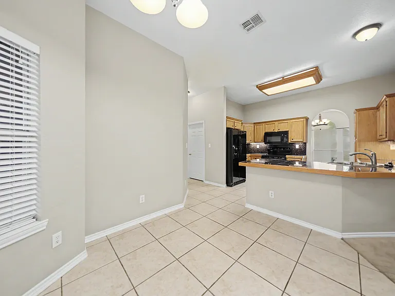 708 Bullwhip Cir — Photo 7