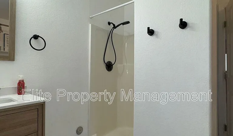1150 S Los Charros Dr — Photo 24