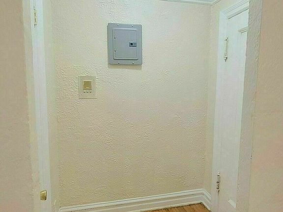 5th image of 552 Parkside Ave #3C