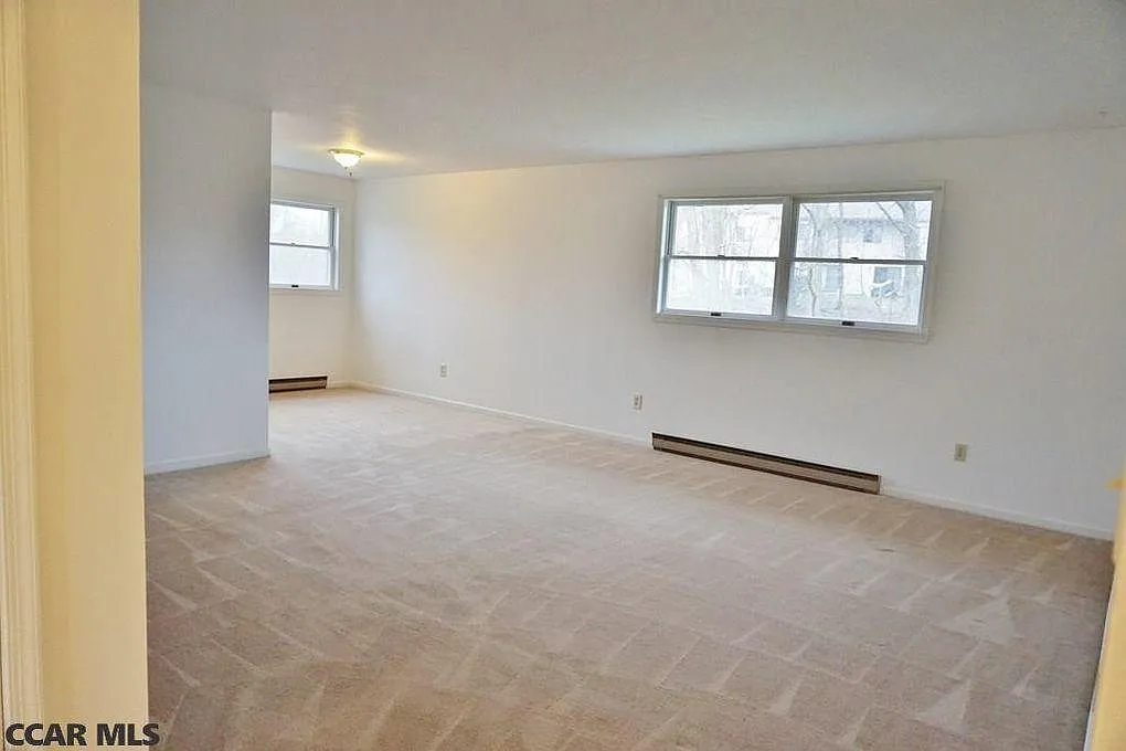 3 bed, 1590 sqft, $2,299 — Photo 4