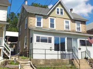 553 Mauch Chunk Rd, Palmerton, PA 18071