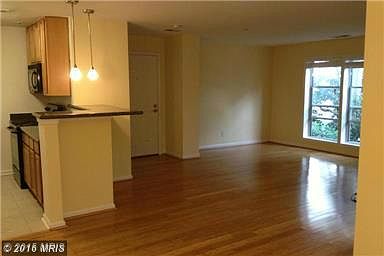 3rd image of 3176 Summit Square Dr APT B1