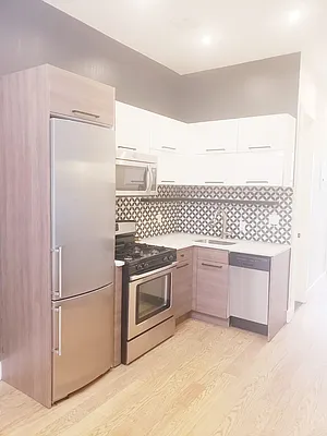 Rented by Lodger Corp | media 18