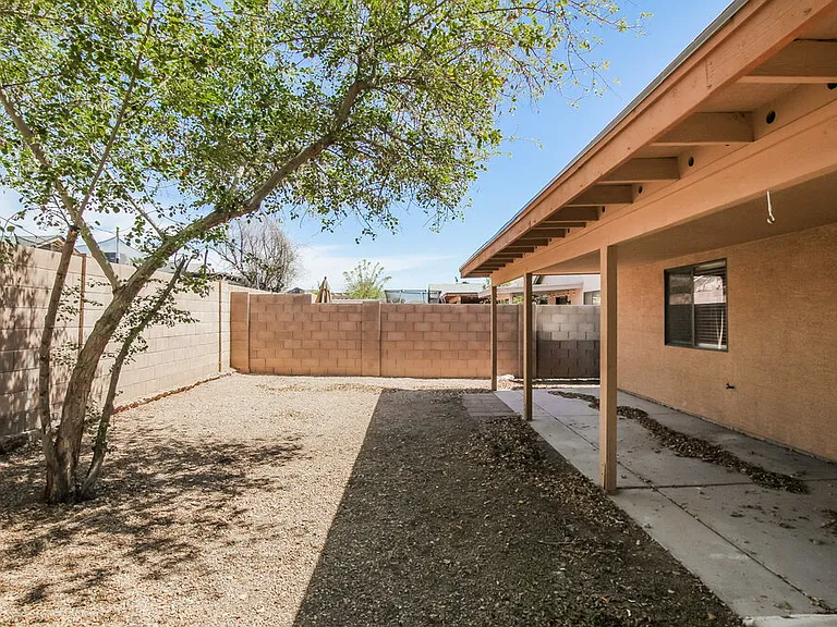 8614 W Mariposa Dr — Photo 15