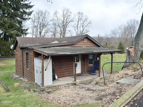 2586 Riverside Dr, South Williamsport, PA 17702