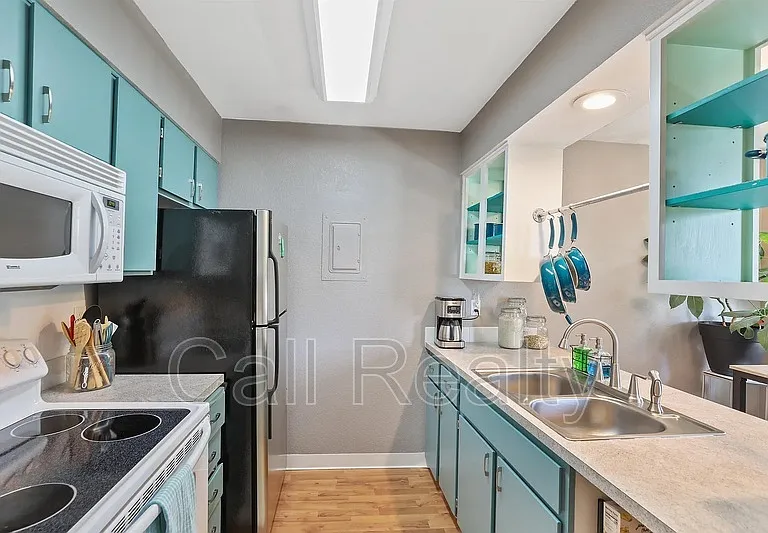 222 N Hutchinson Rd #304 — Photo 6