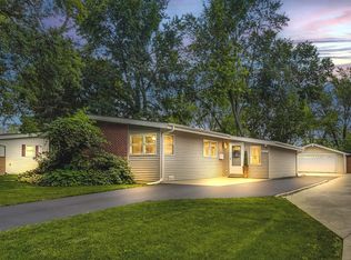 4007 Bluebird Ln, Rolling Meadows, IL 60008