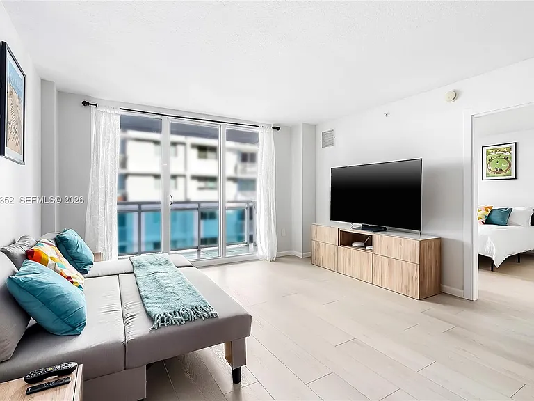 6917 Collins Ave #1106 — Photo 3