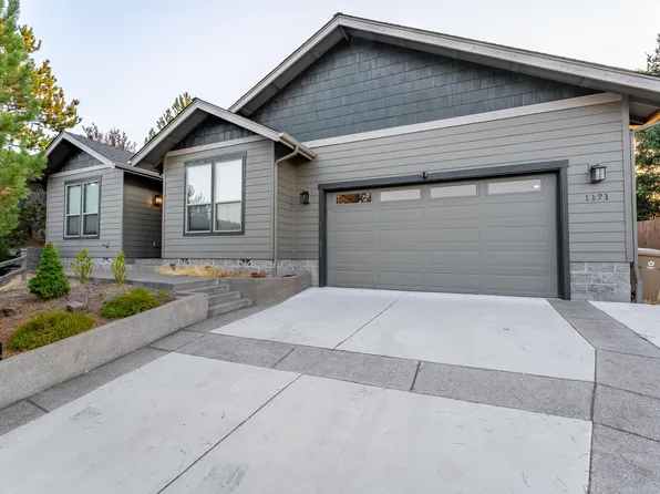 1171 NW Starlite Pl, Grants Pass, OR 97526