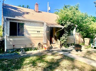 312 SW L St, Grants Pass, OR 97526