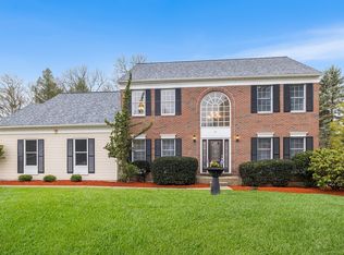 37 Hawthorne Rd, Shrewsbury, MA 01545