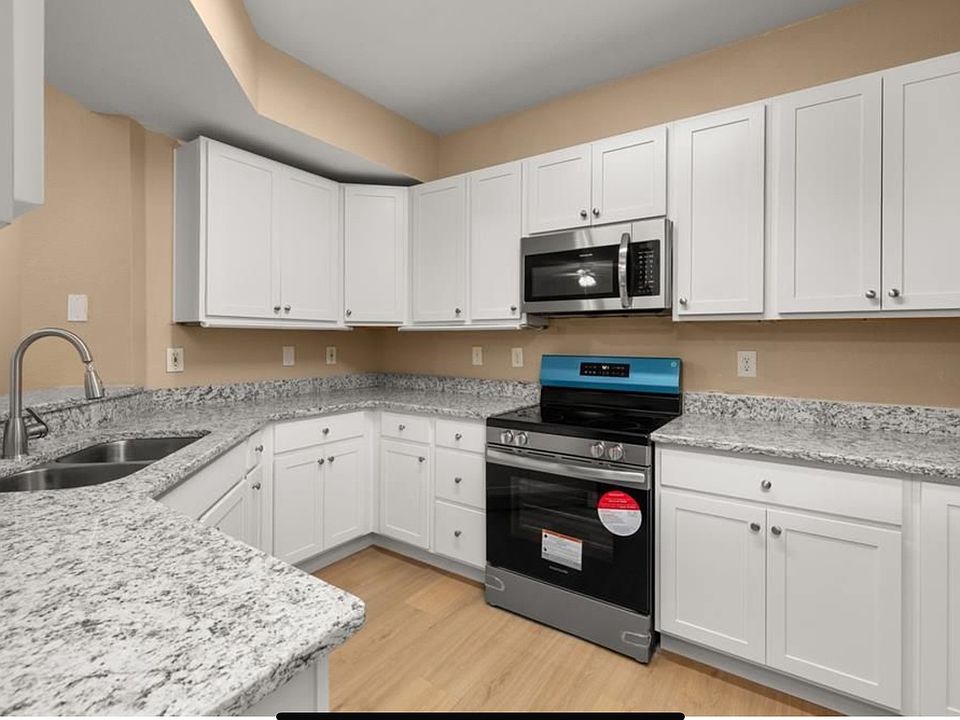 1st image of 5512 Metrowest Blvd APT 201