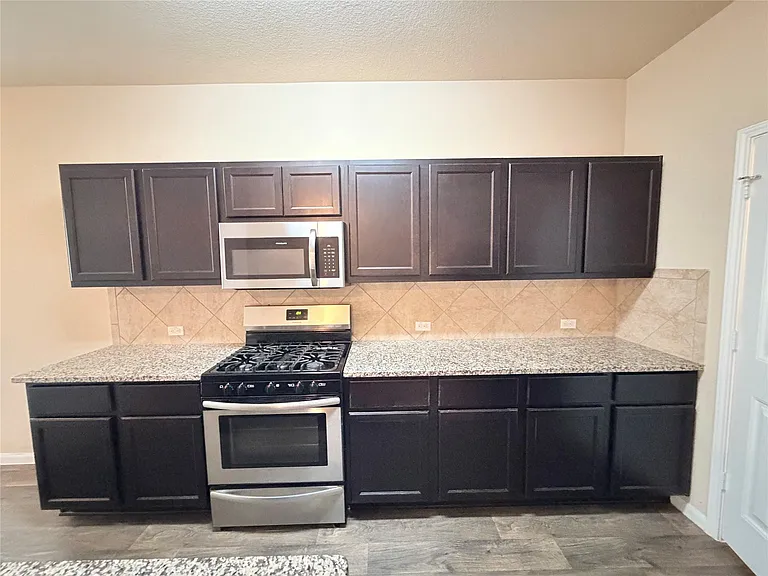 225 Cibolo Creek Dr — Photo 11