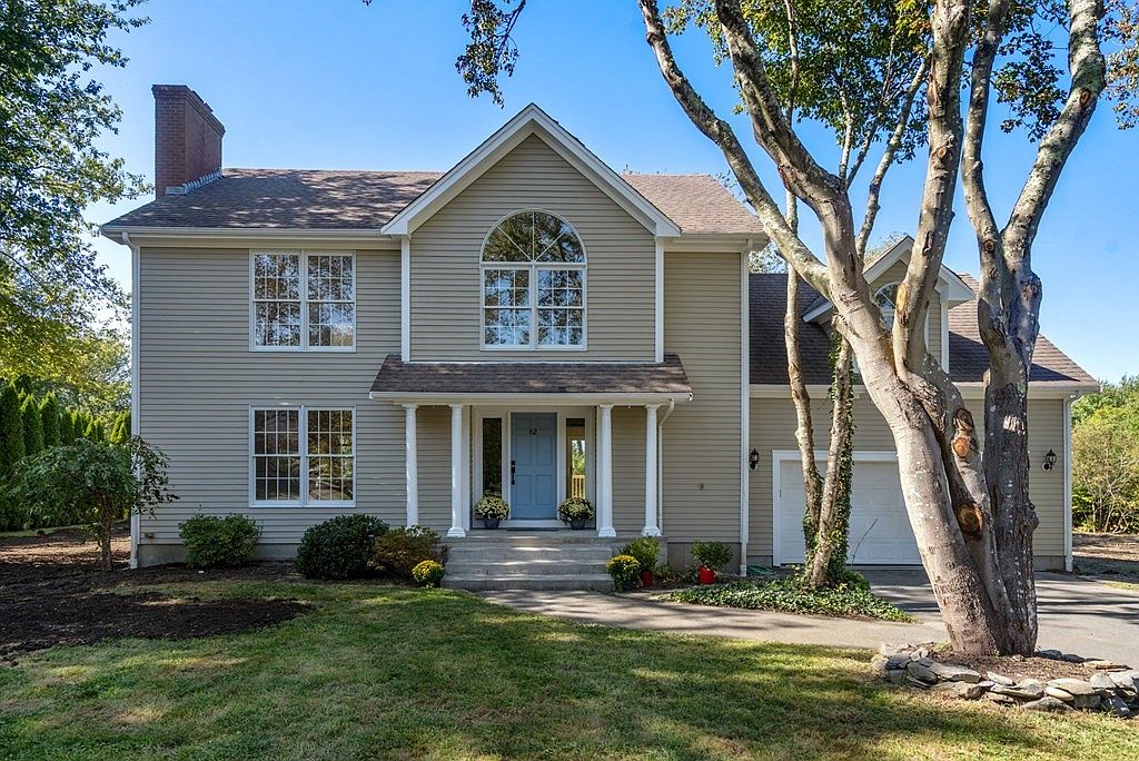 62 Bluegrass Dr, Middletown, RI 02842 Zillow