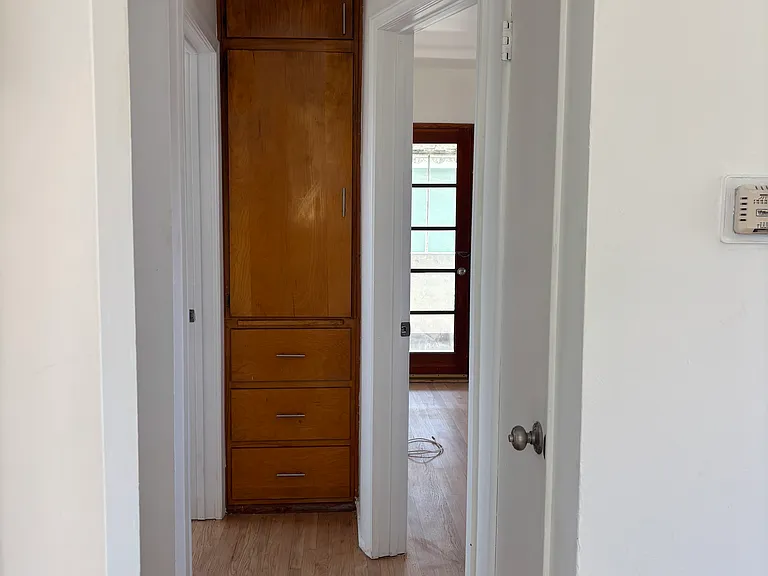 12321 Beverly Blvd — Photo 7