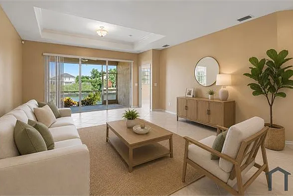 627 SW 47th Ter — Photo 5
