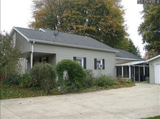 165 Cedar Ave, Conneaut, OH 44030