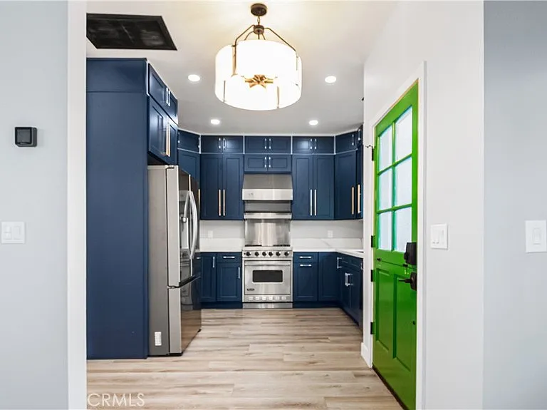 727 E Myrtle Ave #B — Photo 1