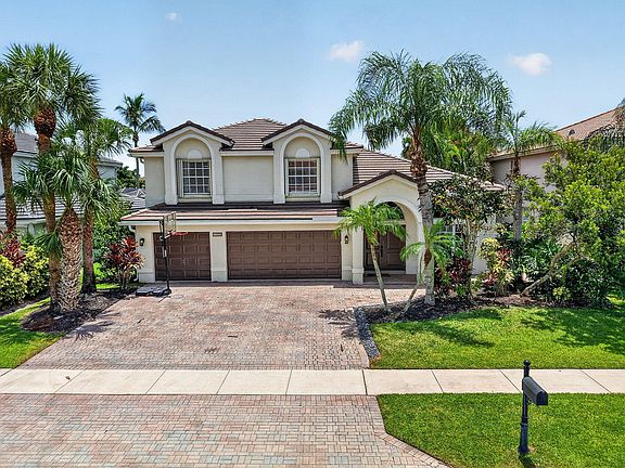 2nd image of 4085 Bahia Isle Cir