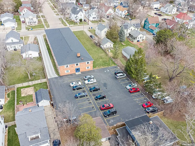 835 Merritt Ave — Photo 20