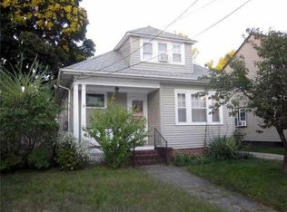 81 Burnside St, Cranston, RI 02910