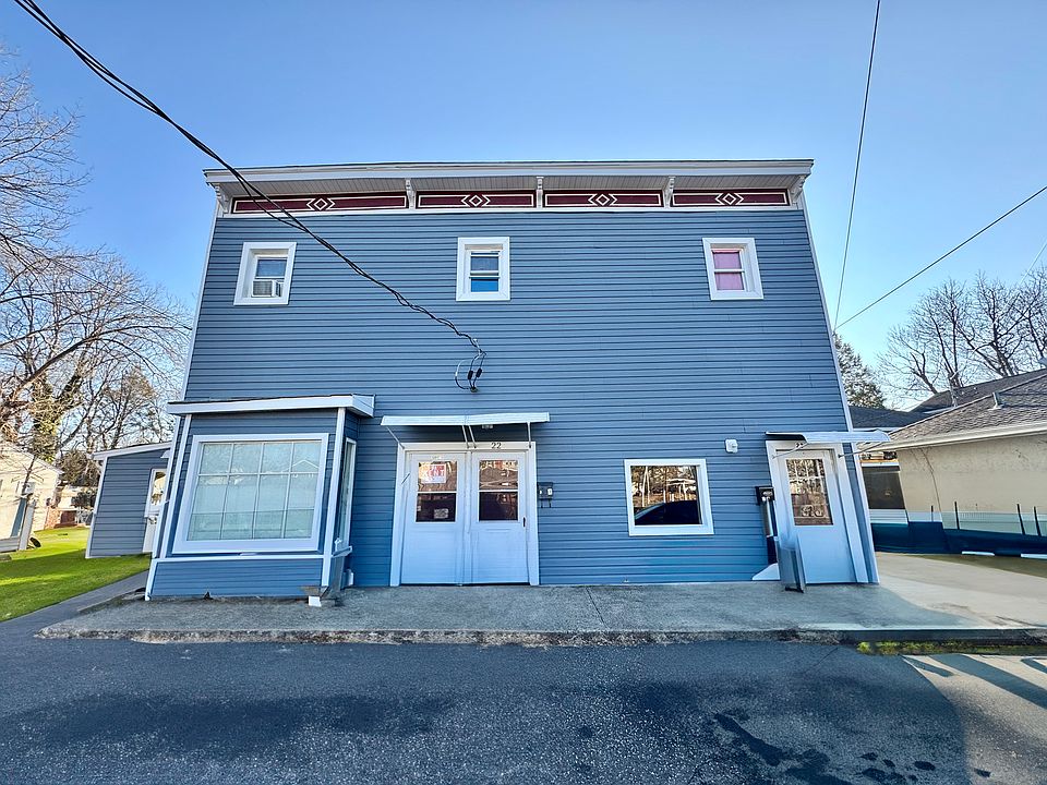 1st image of 22 Burnside Ave APT C