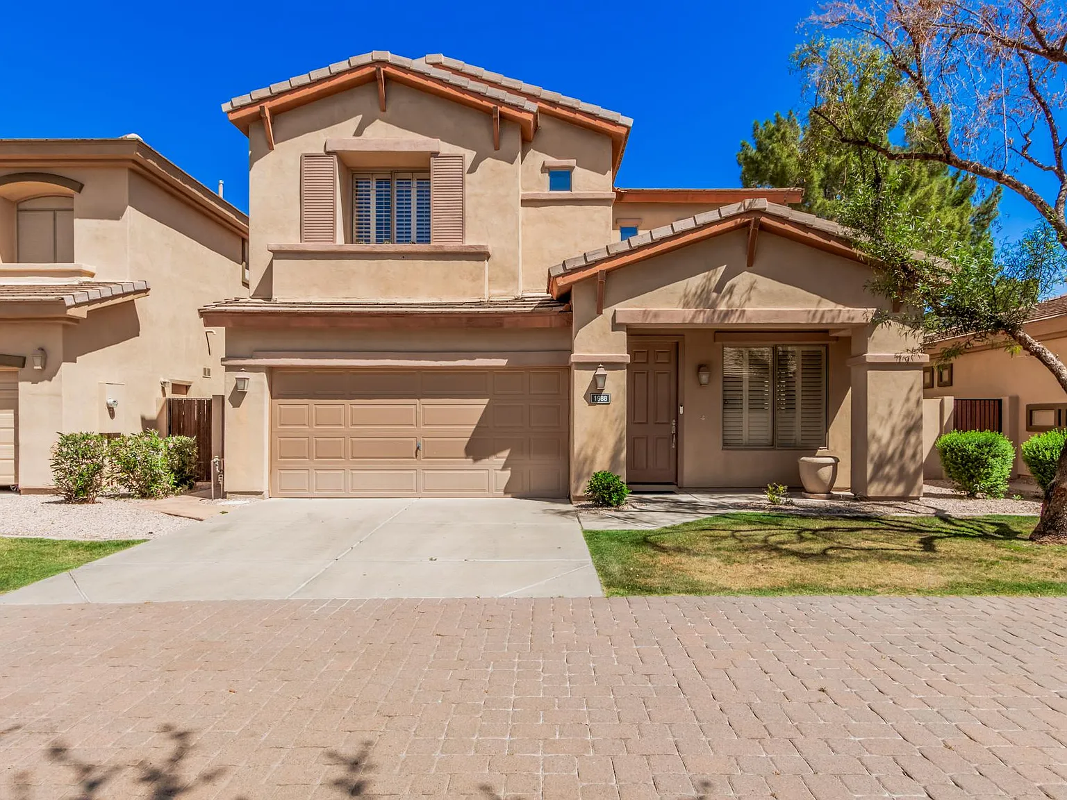 3 bed, 2137 sqft, $2,850 — Photo 2