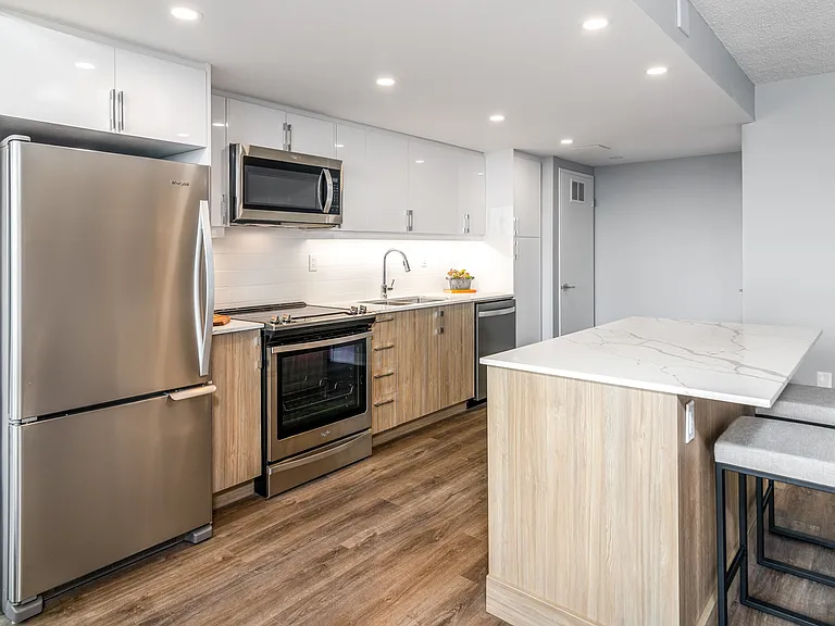 8 Silver Maple Ct — Photo 24