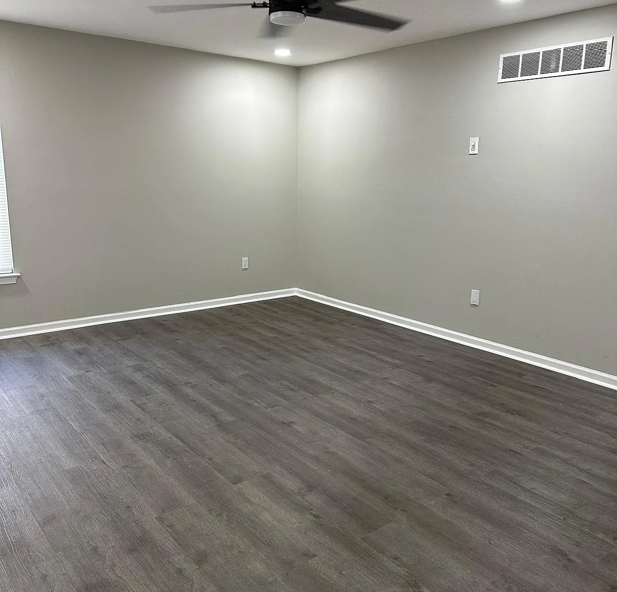 758 Shropshire Dr — Photo 3