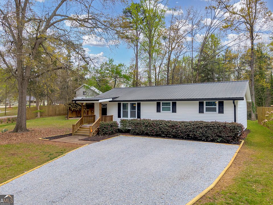 1st image of 455 Lake View Dr