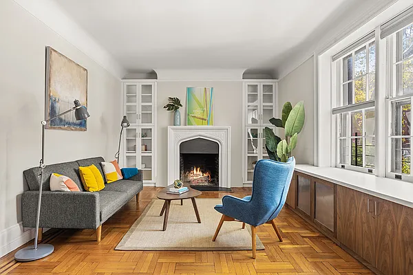 Sold by Compass | media 1