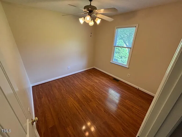 2325 Stephanie Ln — Photo 16