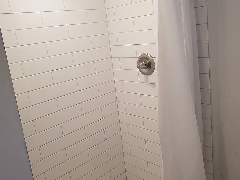 305 Scott Ave #C3 — Photo 9