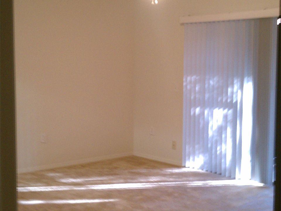 1st image of 226 Riverbend 104 Dr
